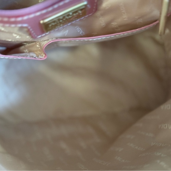 Bubblegum Pink Patent Leather Arcadia Handbag - Picture 10 of 11